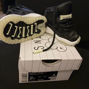 Jordan Kids Retro 11 Black and Cream Sneakers